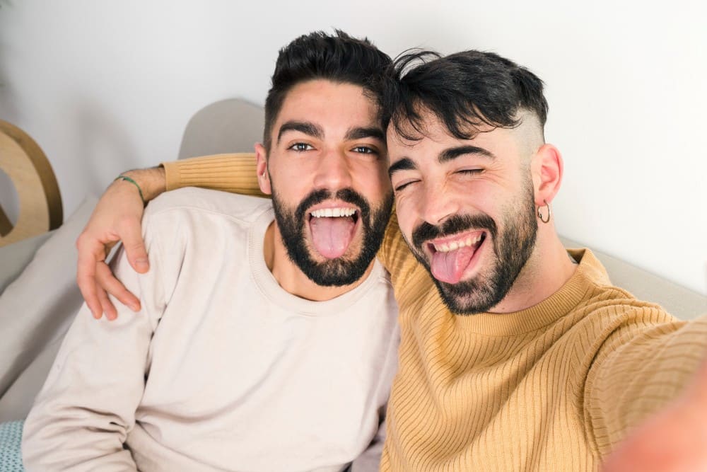 Finding Love on Gay Chat Lines